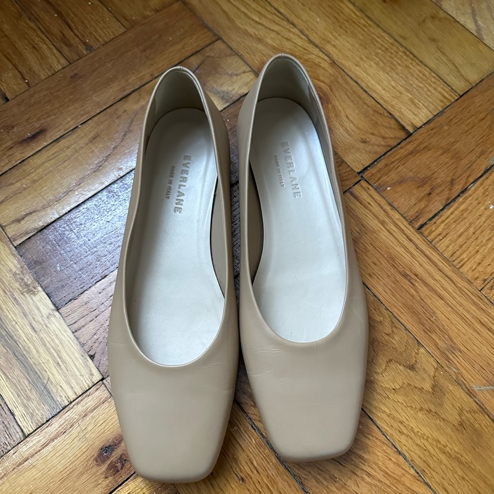 Everlane Beige Square-Toe Leather Flats